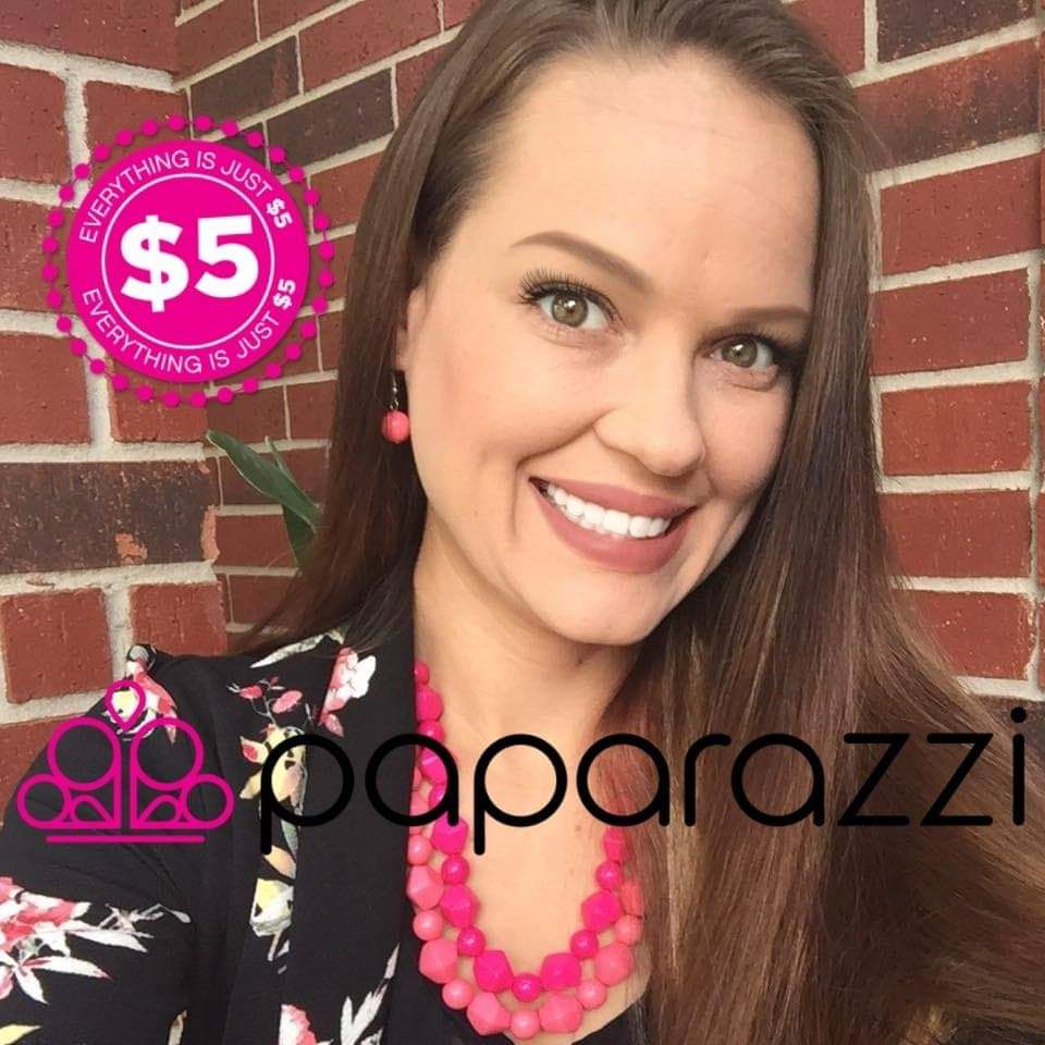 Pretty Little Thing's Instabio Link in bio